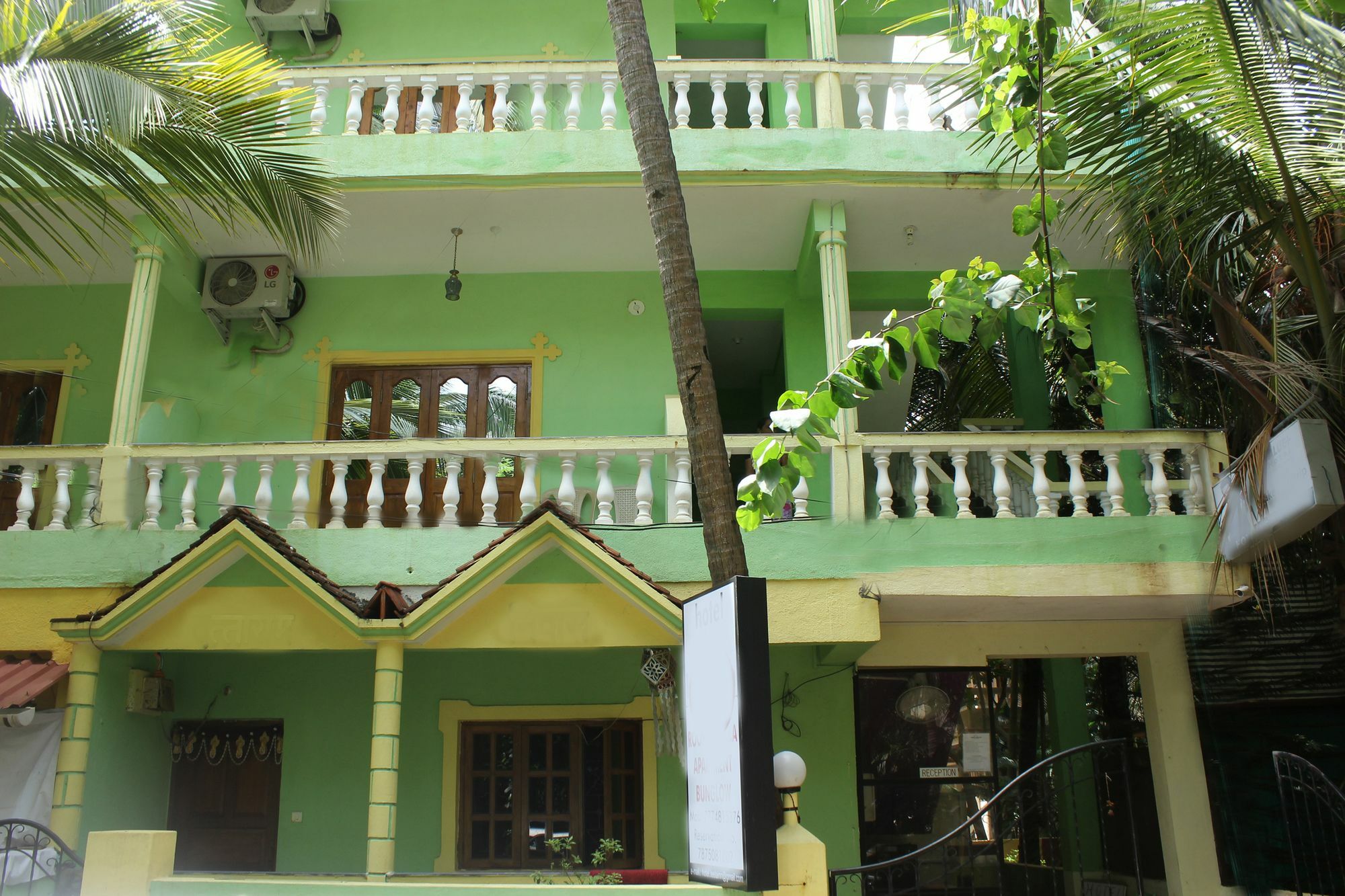 Oyo 3723 Leela Inn Кандолим Екстериор снимка